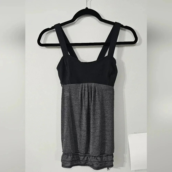 Lululemon back on track black gray built in bra drawcord bottom hem tank top - Picture 12 of 13